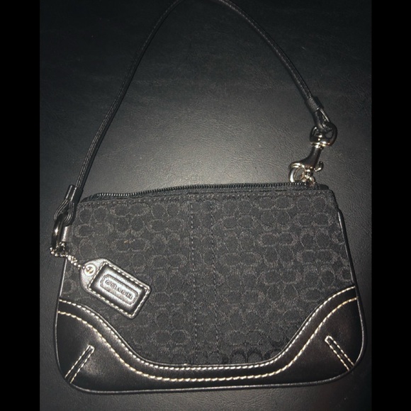 Coach Handbags - Valentines sale $20, Coach Wristlet